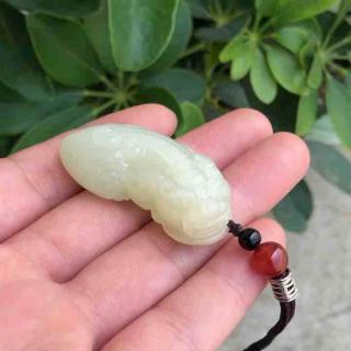 为什么男生戴和田玉貔貅越来越常见?