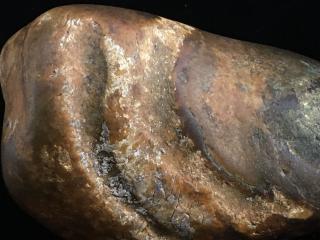 石头里藏的是和田玉么?和田玉鉴定保养知识大全-藏玉网- 藏玉