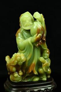 寿山艾叶绿洞石 寿山稀有,绝矿艾叶绿 "瑞狮伴罗汉,仙果惠童蒙" 13