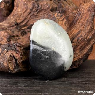 "精神返乡"热潮下,我们何以寄情于和田玉青花?
